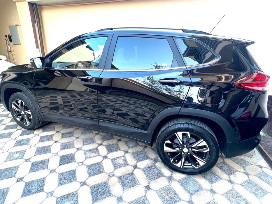 Продаётся автомобиль TRACKER 2 PREMIER