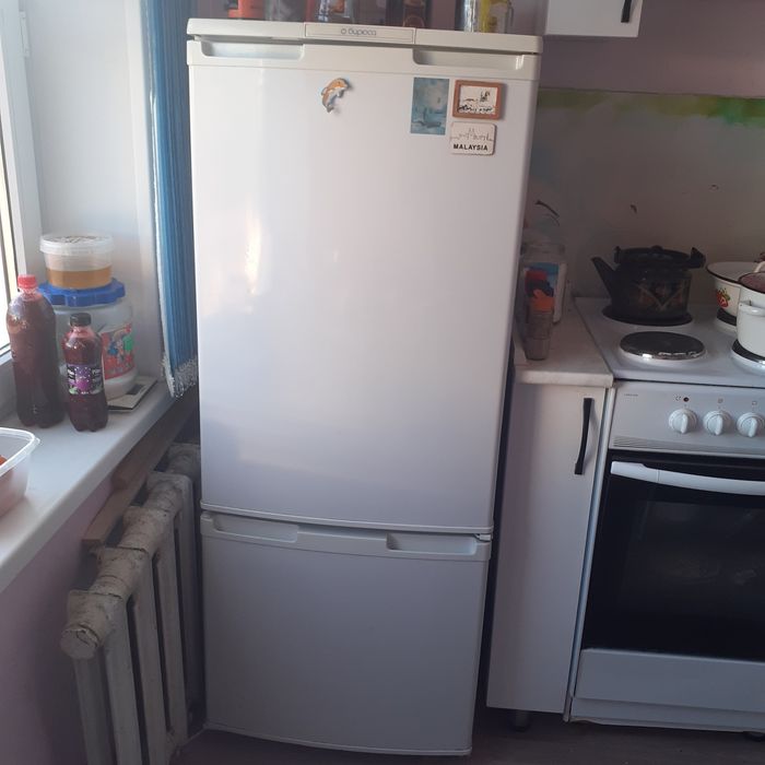 Холодильник белый