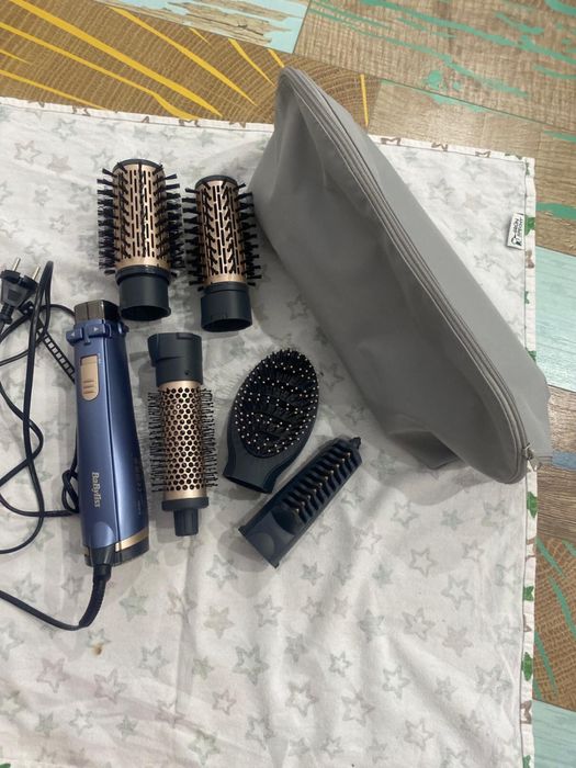 Perie rotativa Babyliss Frizz-Free cu 5 accesorii