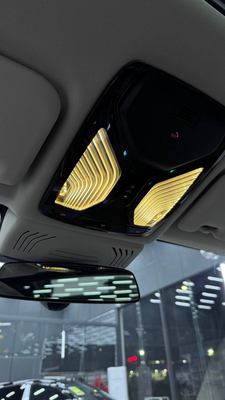 BMW ix3 electrocar 2025