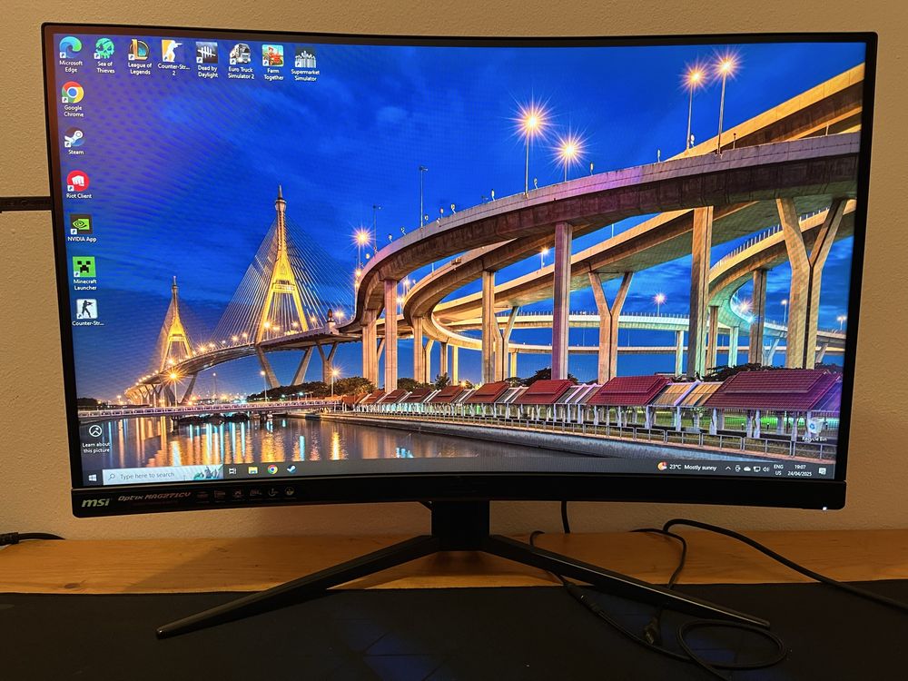 Monitor gaming MSI curbat