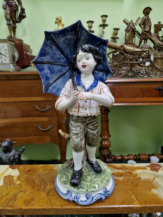 Превъзходна антикварна италианска порцеланова фигура Capodimonte