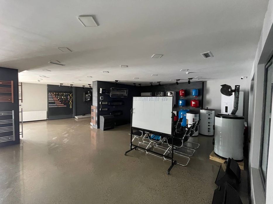 Продаётся полностью готовый к эксплуатации склад площадью 720 м² (AX)