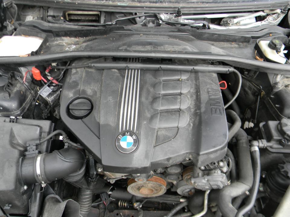 Dezmembrari  BMW 3 (E90, E91, E93, E92)  2005  > 2013 320 d Motorina
