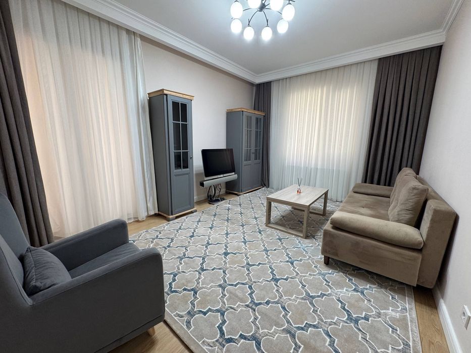 Istanbul City Продается 2 комнатная квартира ремонт А.Каххара