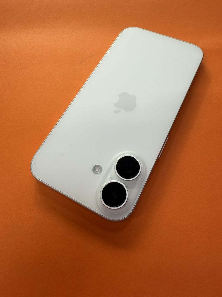 IPhone 16 128GB White