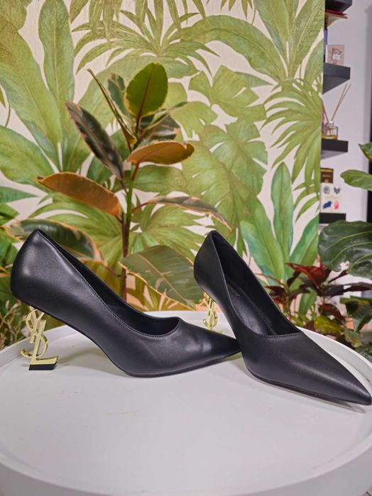 Кожени токчета YSL