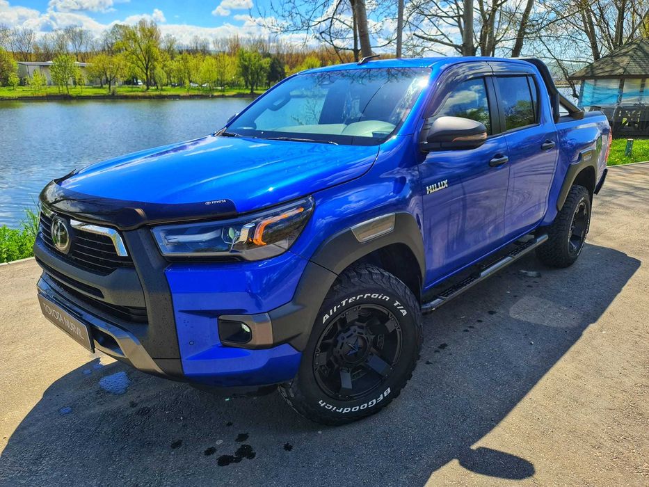 Toyota Hilux 2.8 D 204 CP 4x4 Double Cab AT Invincible