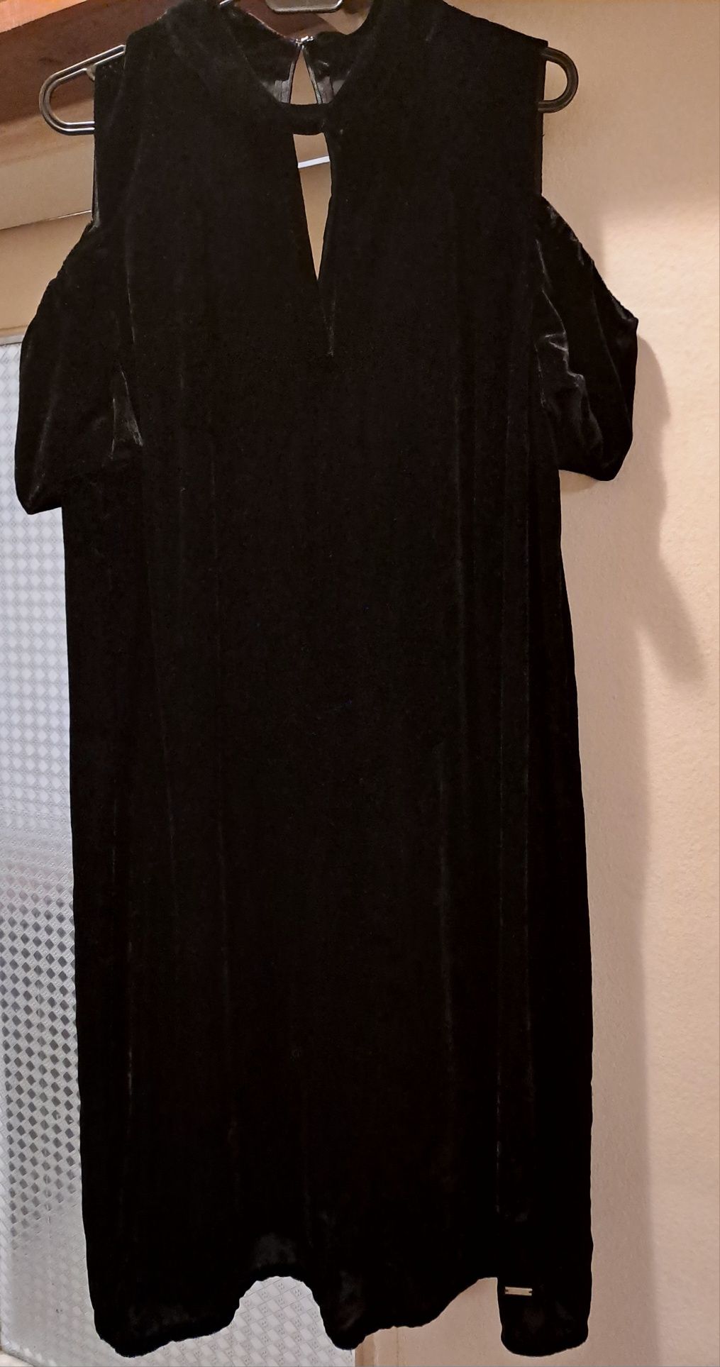 Armani exchange S/M нова черна рокля