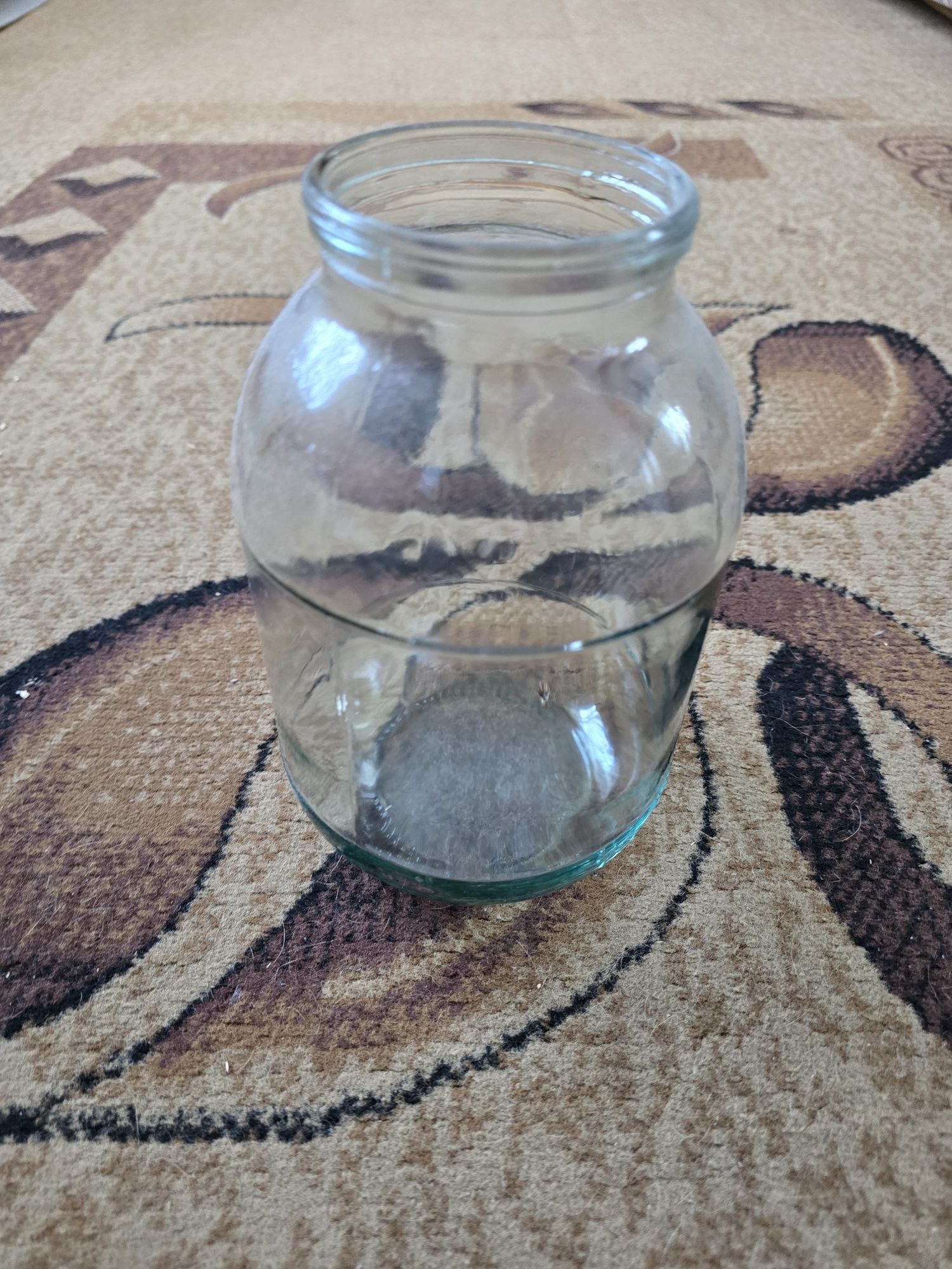 Продам стеклянные банки.