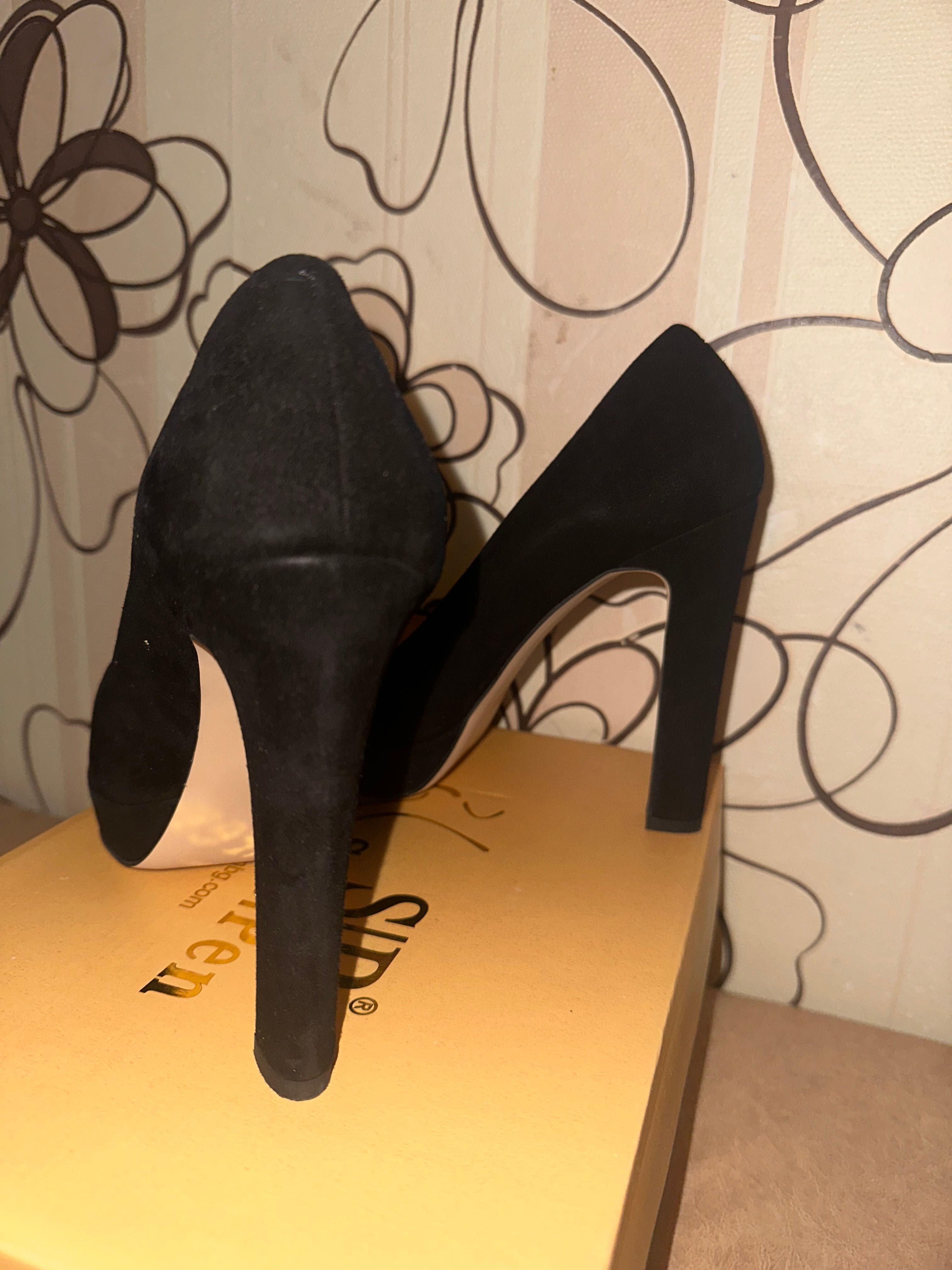 Черни велурени елегантни дамски обувки от естествена кожа SaraPen