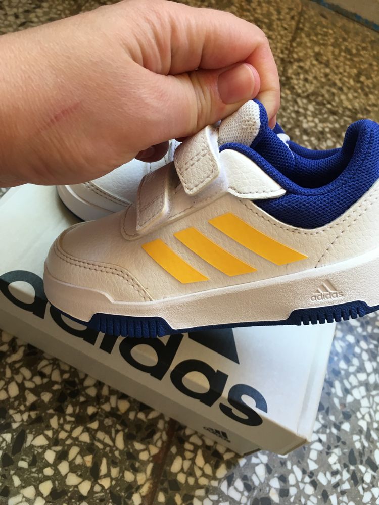 Маратонки Adidas