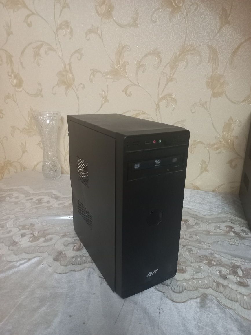 Компьютер и принтер