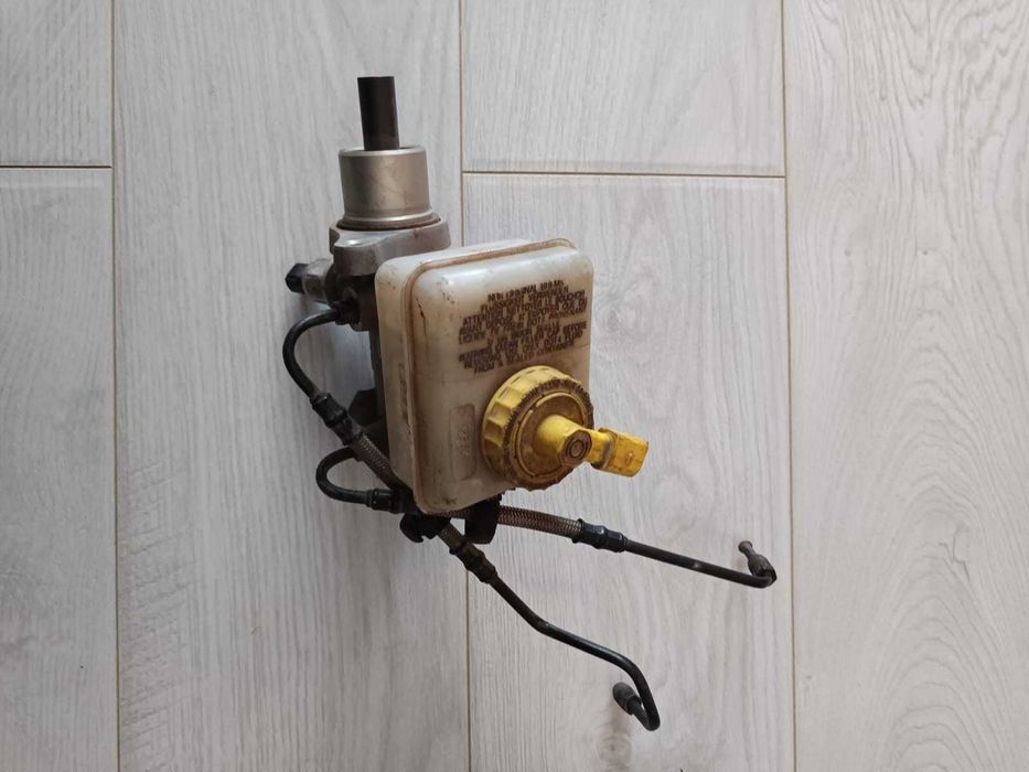 Pompa servo frana 1j1 cu vas ulei lichid cu senzor Volkswagen VW Golf4