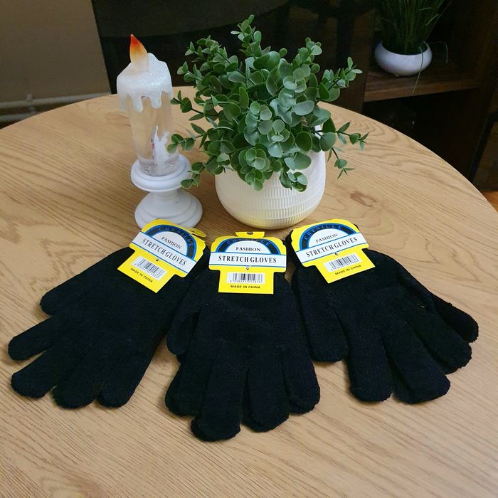 Manusi unisex catifea toate trei bucăți 15 lei