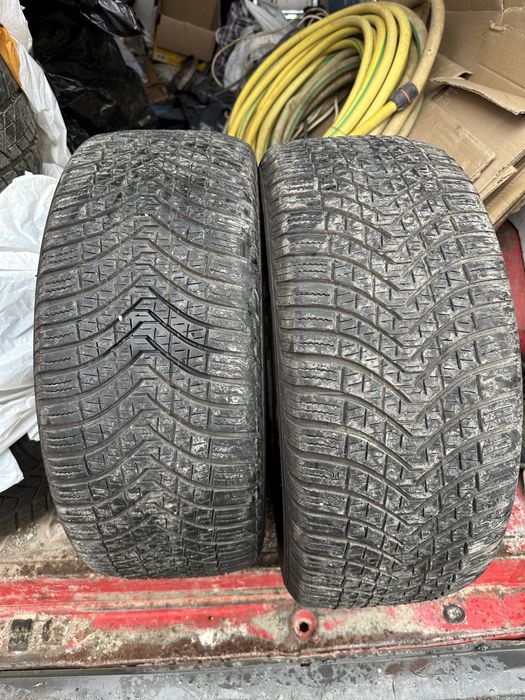 2бр. Всесезонни гуми 225 45 17 Kumho Solus 4s
