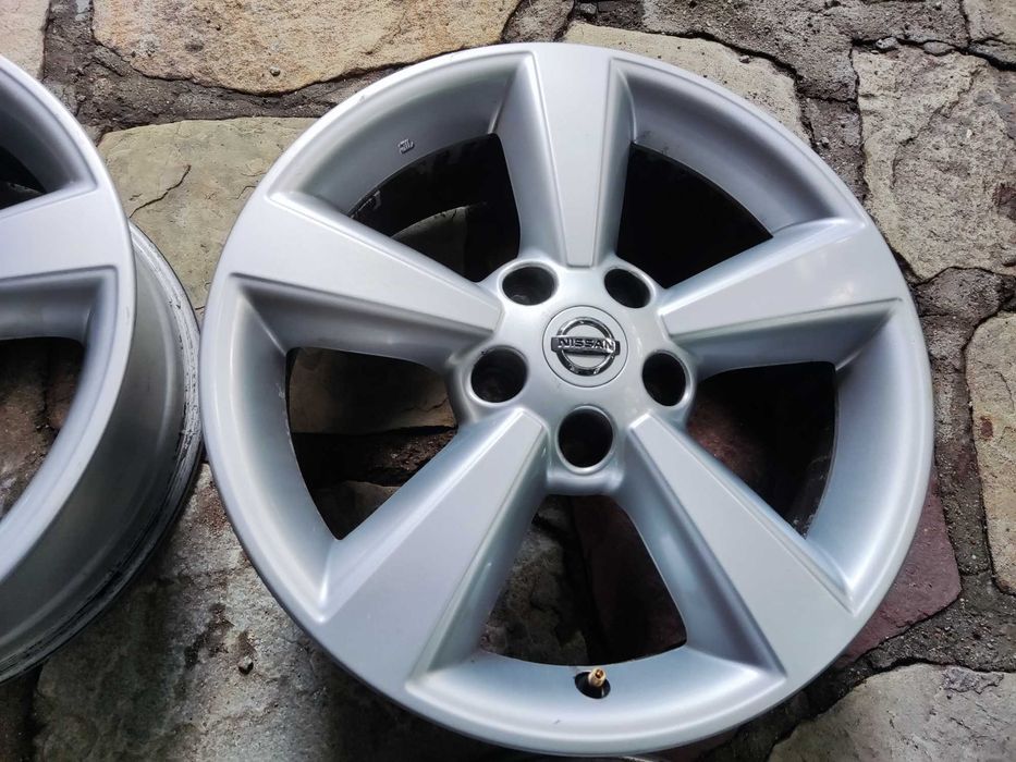 17 цола Нисан Кашкай 5x114,3 оригинални лети джанти Nissan 5x114,3 .