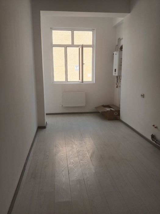 Квартира сотилади.Янгийул шахарда.