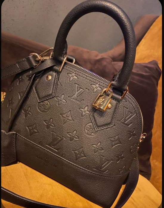 Продам сумку Louis Vuitton Alma Neo black bb