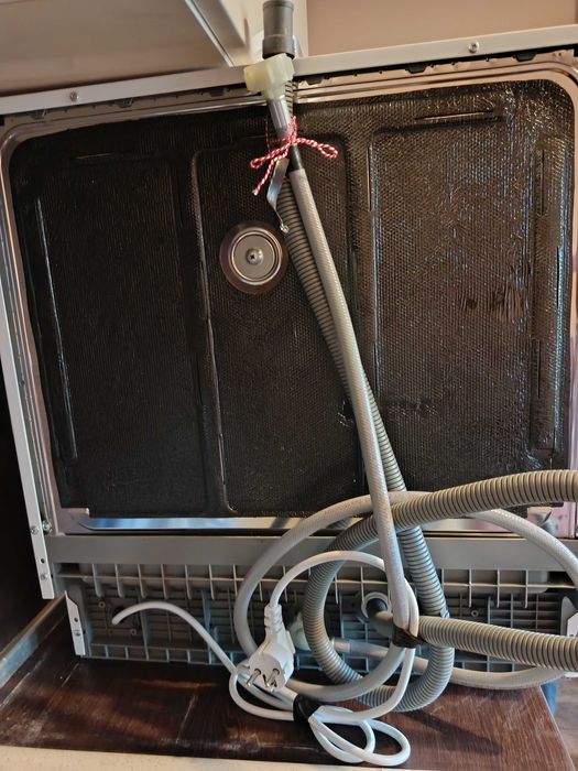 Съдомиялна Midea