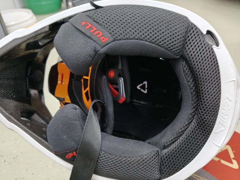 Casca motocross / enduro Leatt 7.5 + ochelari 4.5 marimea L