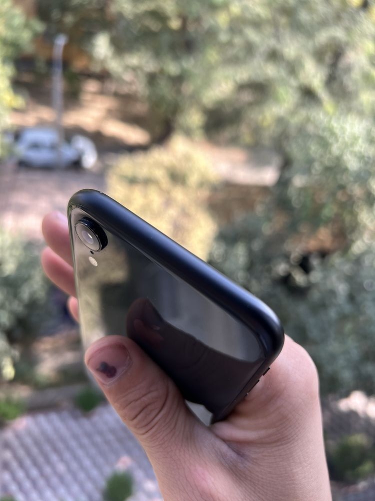 Iphone xr 64 gb 79%