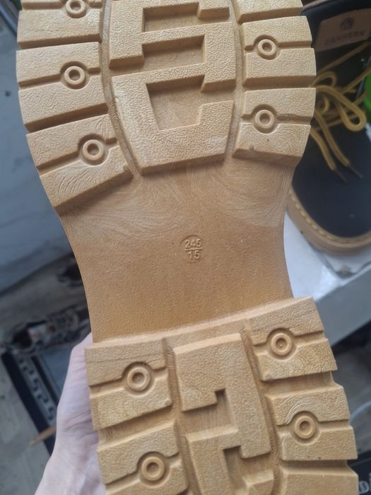 Продам демисезонные сапоги