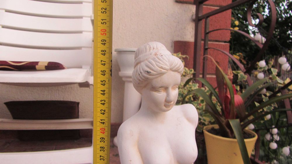Afrodita,statueta 50 cm din ceramica,portelan