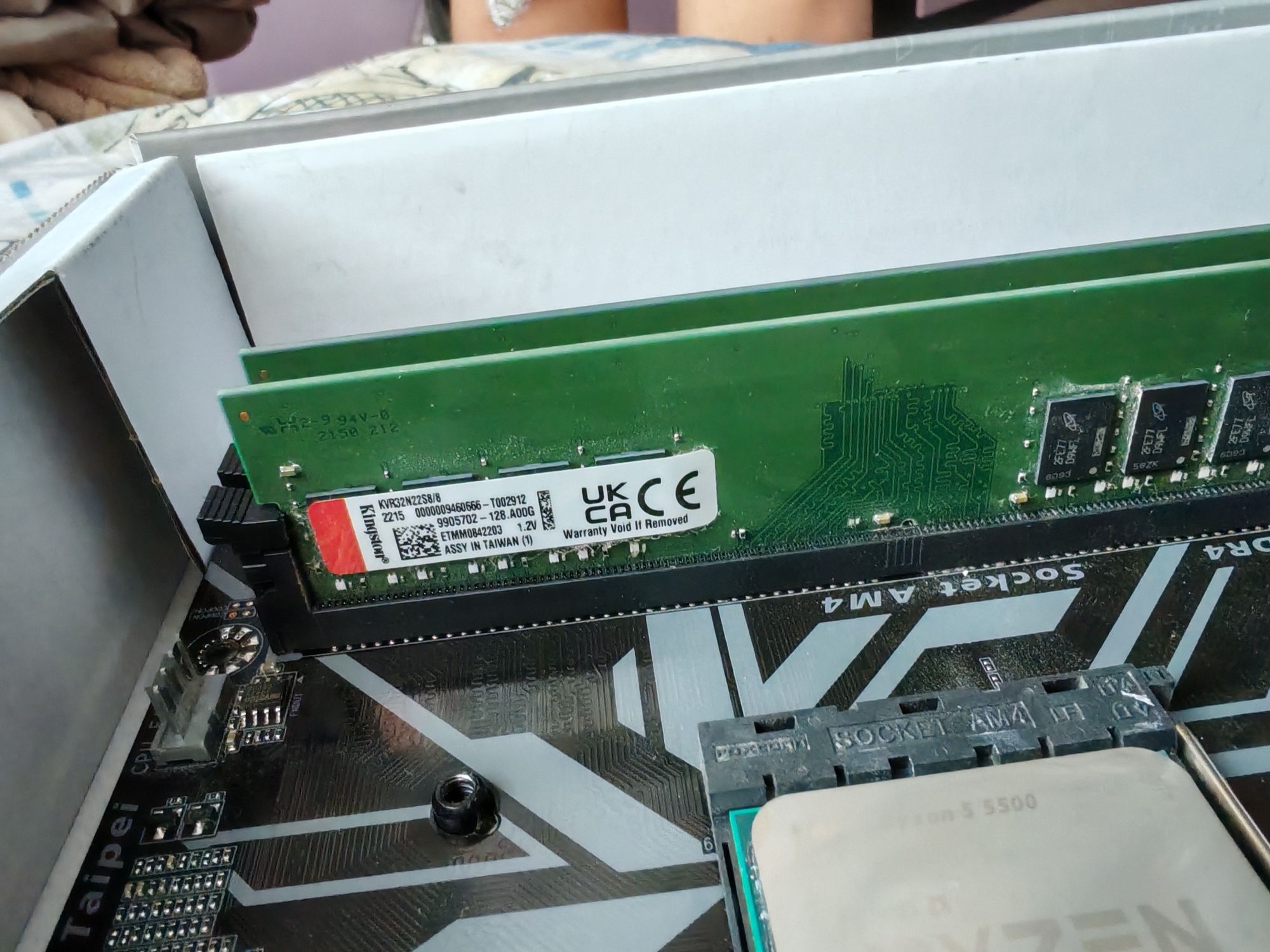 Дъно с процесор Ryzen 5 5500, RAM 16GB  и видеокарта GeForce 1650 4GB