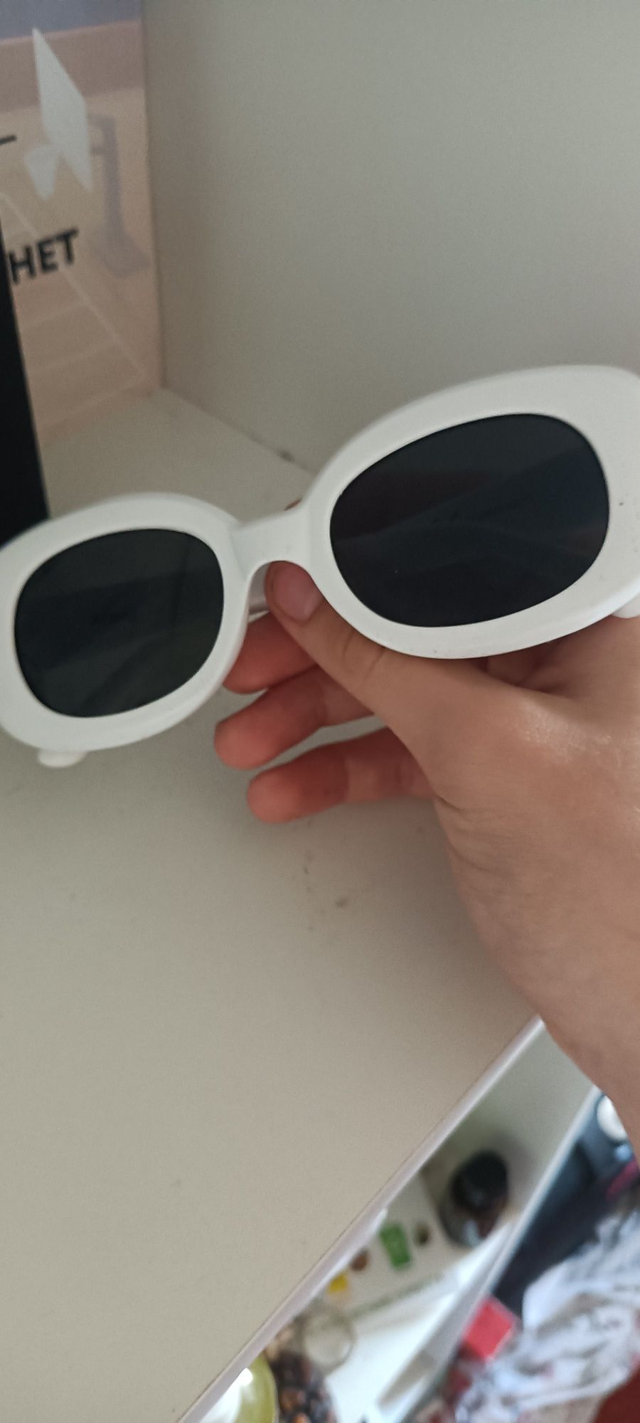 Ochelari soare albi(nu off white, jordan, bape,lv, nike, trapstar)