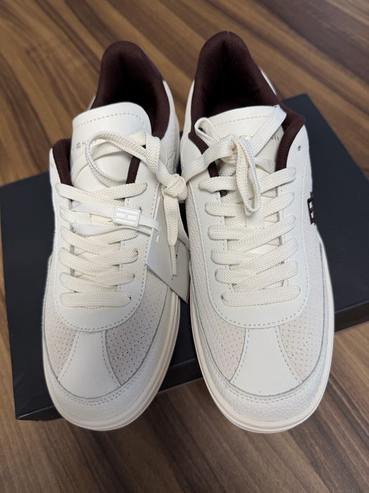 Нови кожени кецове Tommy Hilfiger