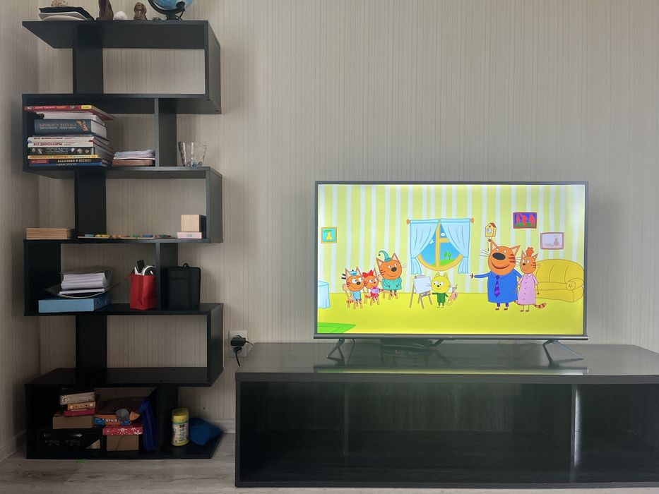 Тумба под телевизор и книжная полка