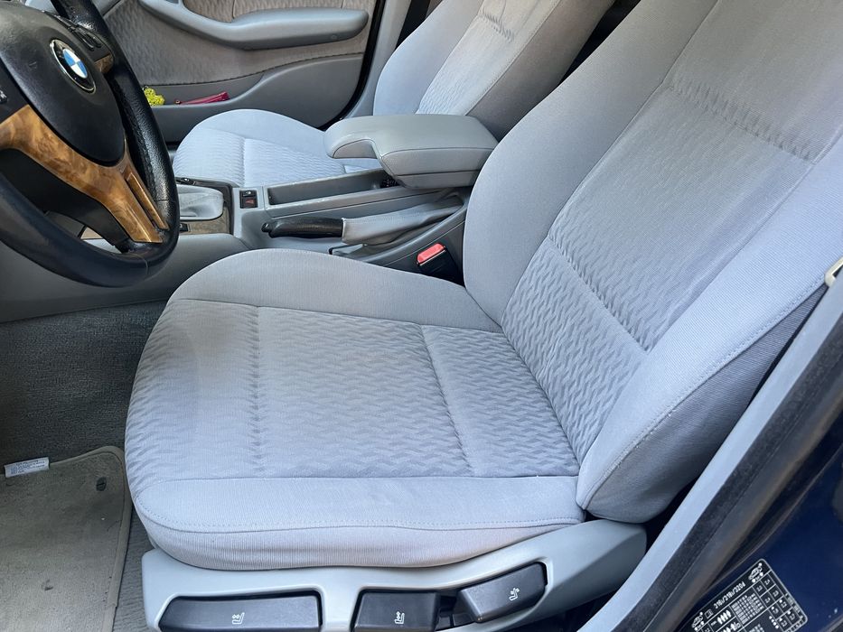 Предни седалки BMW e46 сиви