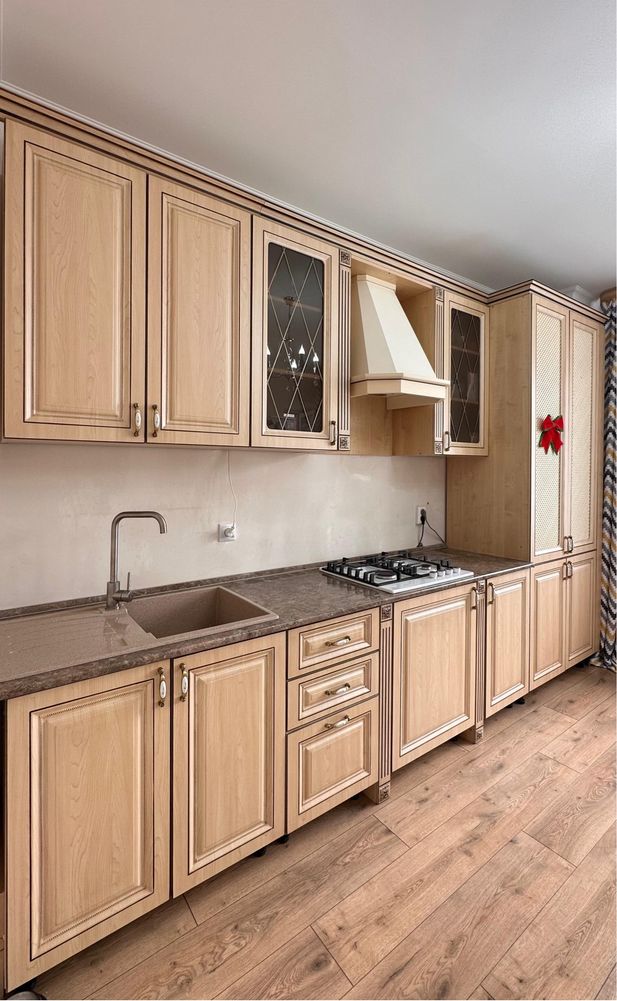 Продается Кухонный гарнитур 3.5×2.5 м