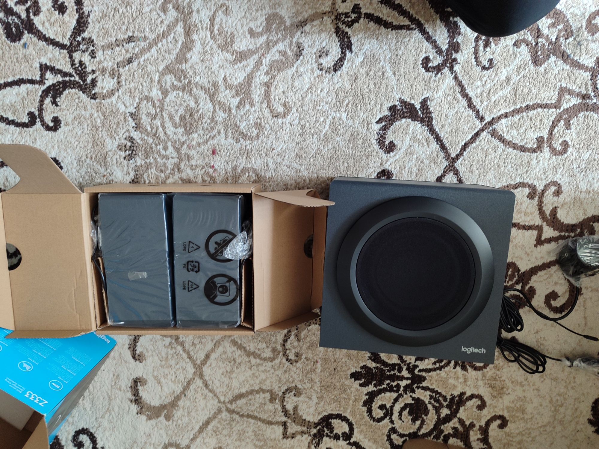 Колонки "Z333 LOGITECH" не разу не использовали