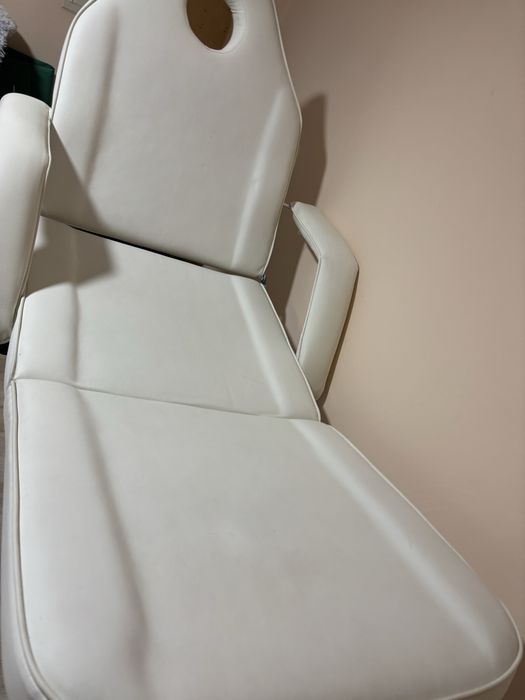 Кушетка за миглопластика