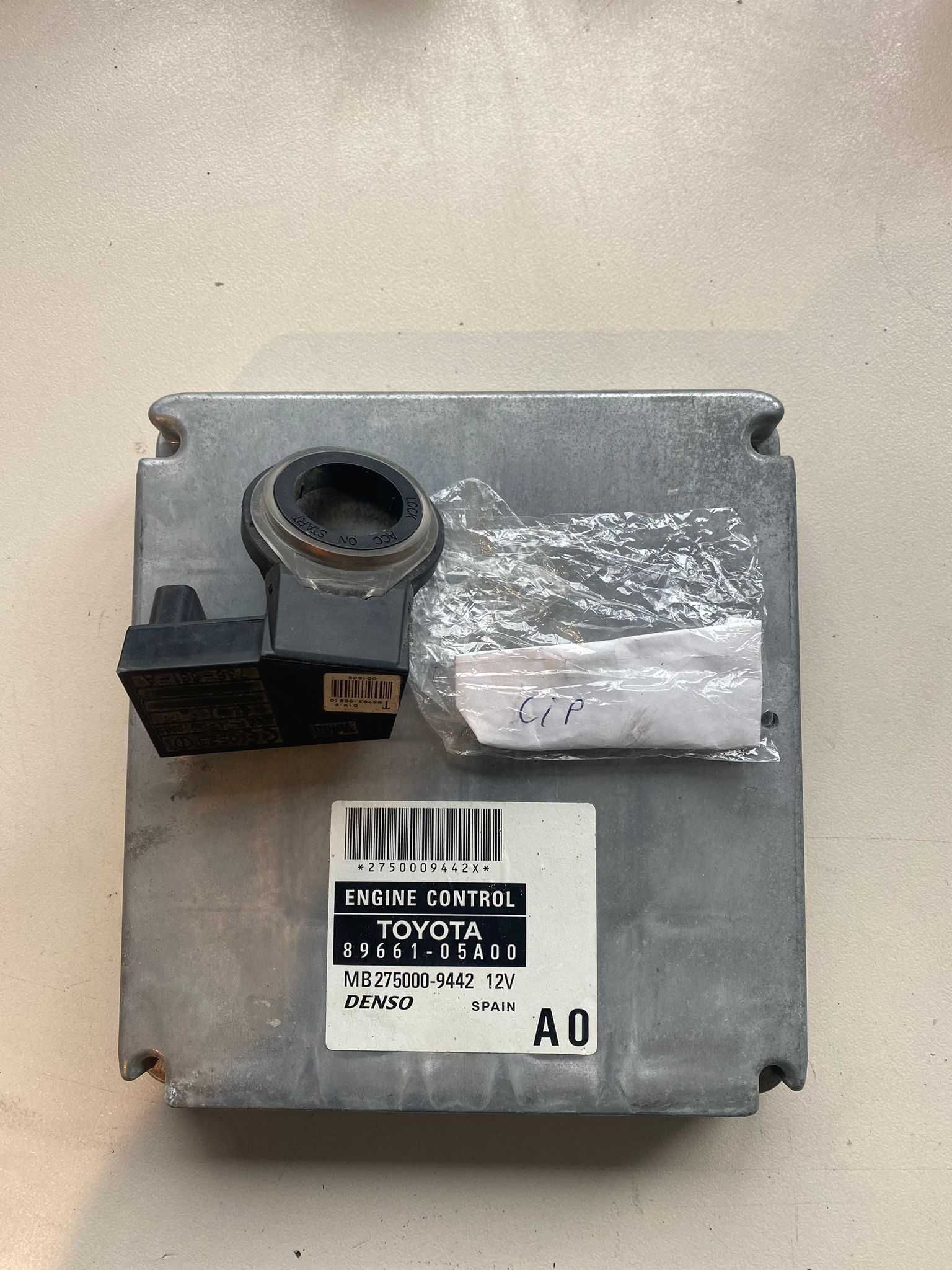 Kit pornire Toyota Avensis 1.8 benzina cod 89661-05A00 an 2006