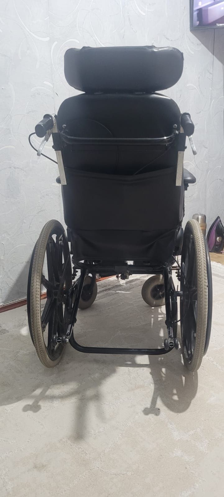Инвалидная коляска с высокой спинкой многофункциональный