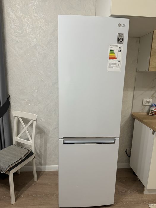 Продается холодильник