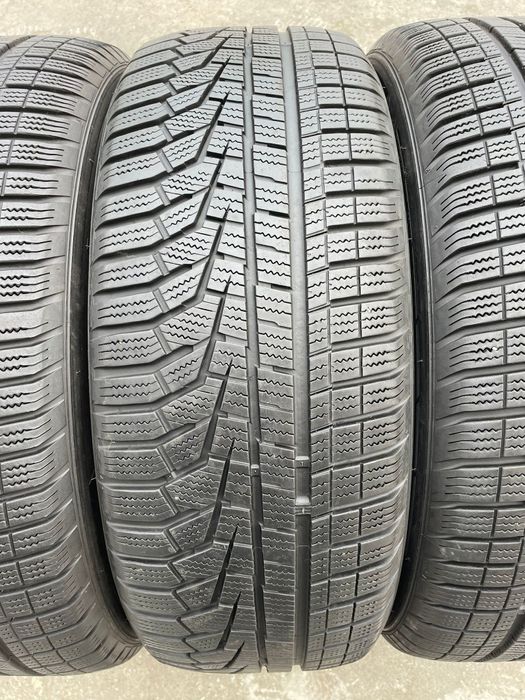 Set anvelope iarna 225 60 17 hankook