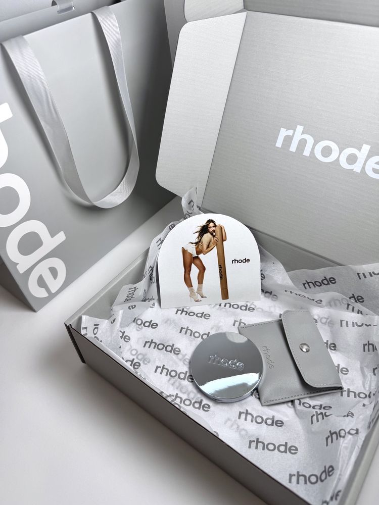 Rhode Mirror Оригинално метално огледалце Rhode от Hailey Bieber