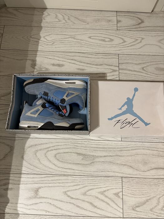Air Jordan 4 Retro University Blue