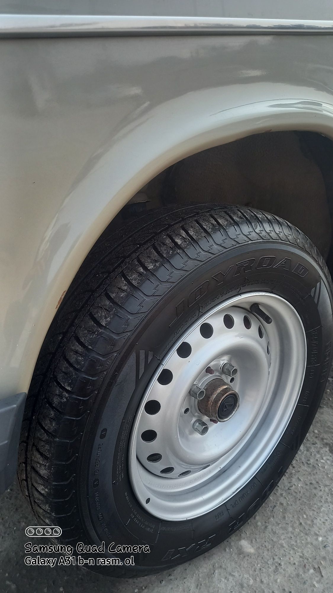 Lada 2106 sotiladi 2000$ kami bor