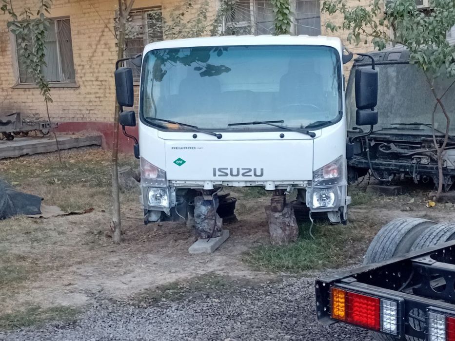 Isuzu kabina sotiladi