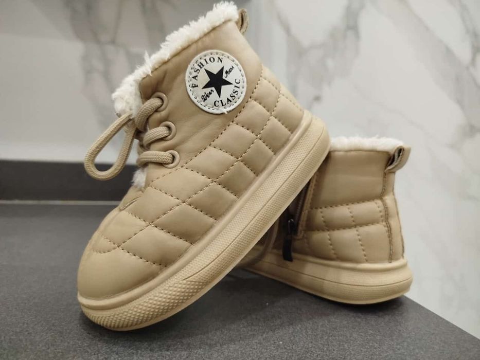 Продам детское обувь