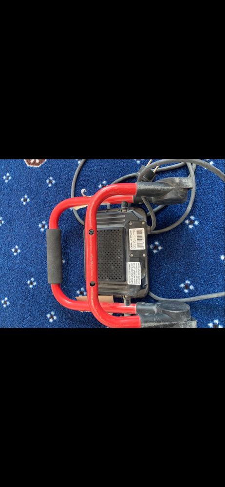 Proiector led 1600 si 2200 lumeni