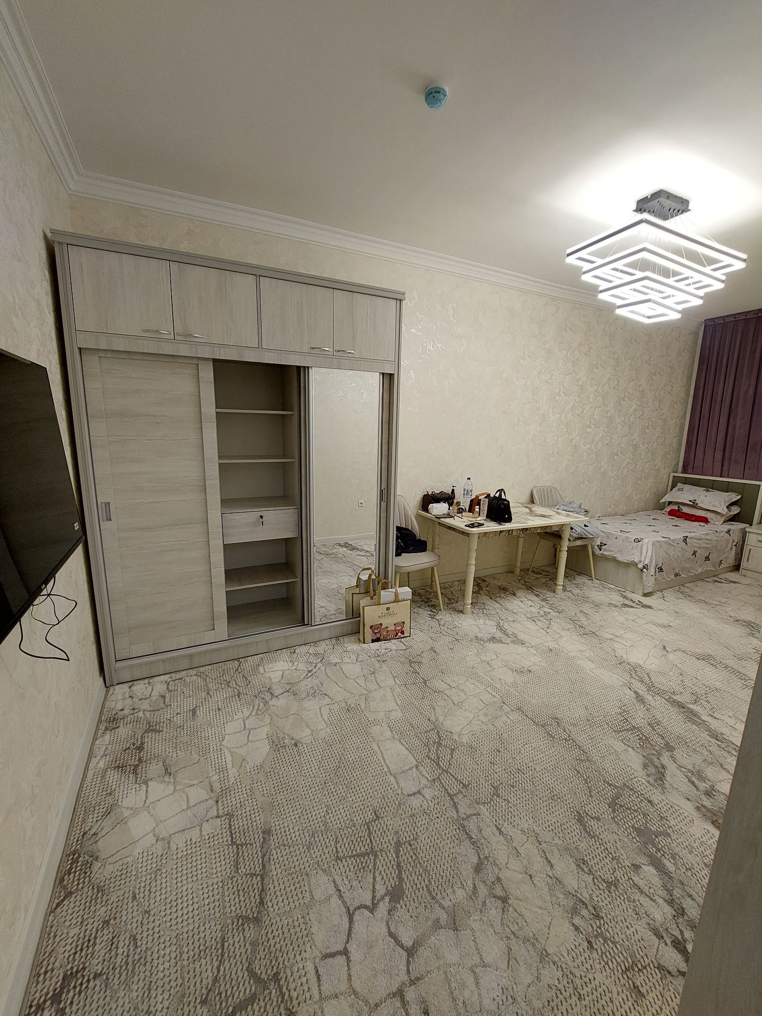 Сергели 2/11/16  Ор-р Simma Hotel Oʻzgarish метро для семьи и студент