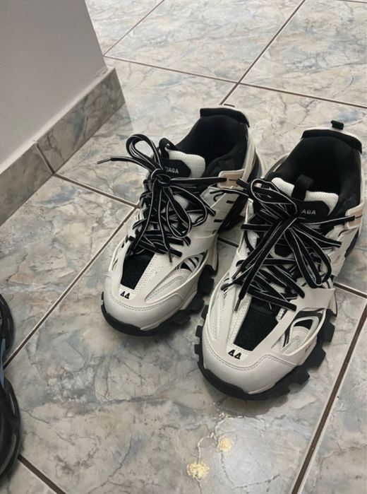 balenciaga track