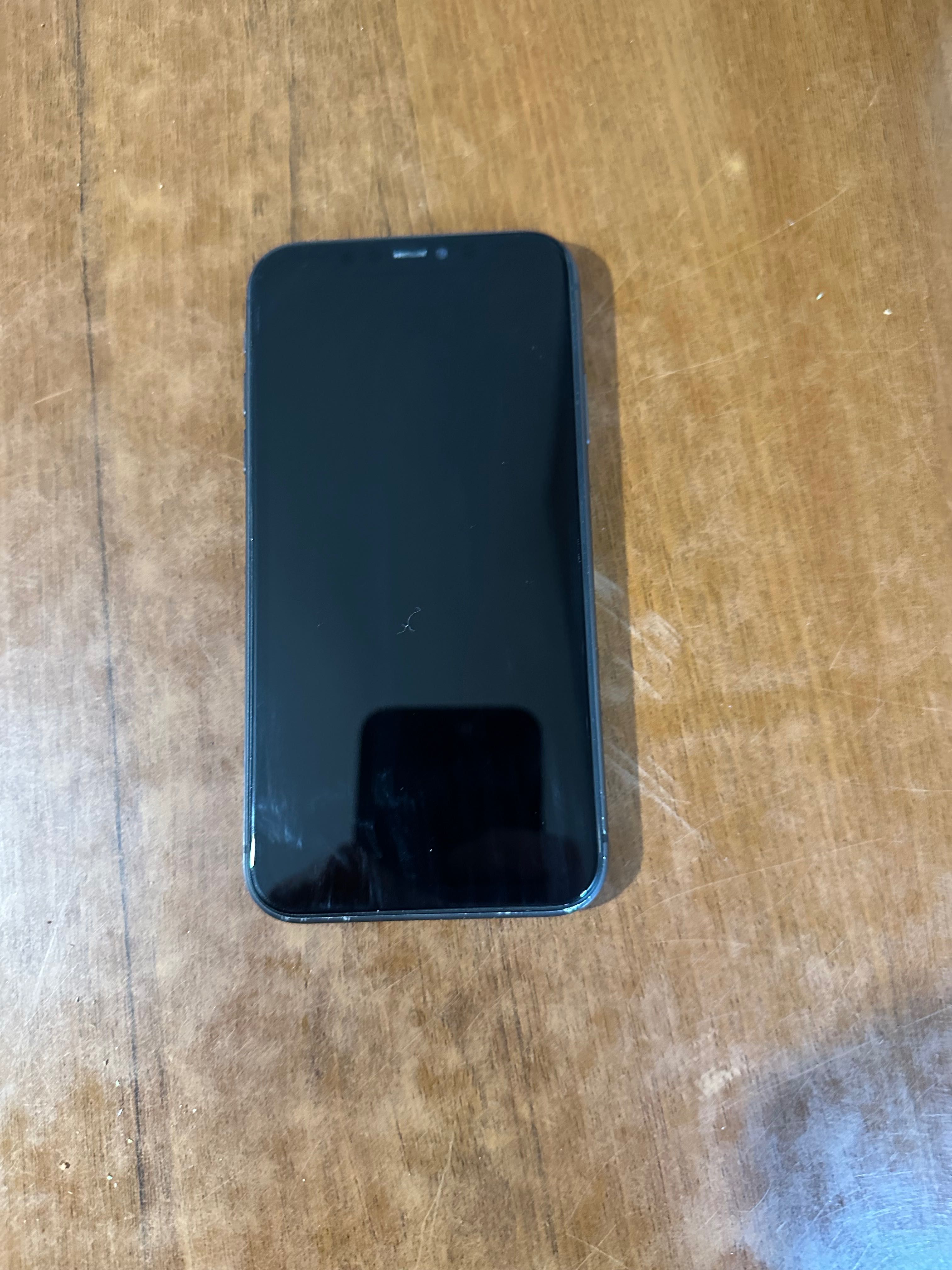 iPhone 11 - 64 GB