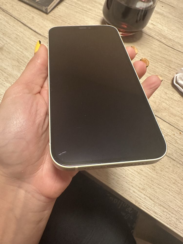 IPhone 12 64GB White
